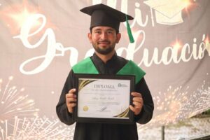 Odany: de Terrero de los Pacheco a graduado de COBAES